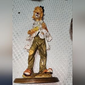 INTERPUR EUC VINTAGE CLOWN PLAYING ACCORDION RESIN 12" PAINTED  ON WOOD BASE